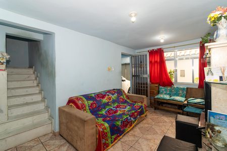Casa para alugar com 100m², 3 quartos e 1 vaga Casa para alugar com 100m², 3 quartos e 1 vagaSala