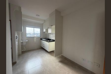 Sala de apartamento para alugar com 2 quartos, 50m² em Jardim Caguassu, São Paulo