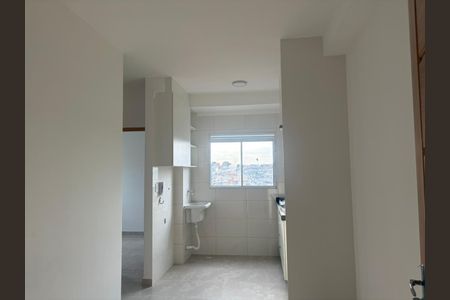 Sala de apartamento para alugar com 2 quartos, 50m² em Jardim Caguassu, São Paulo