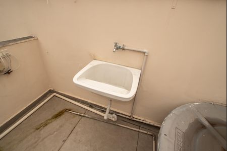 Casa para alugar com 140m², 2 quartos e 1 vaga Casa para alugar com 140m², 2 quartos e 1 vagaÁrea de Serviço