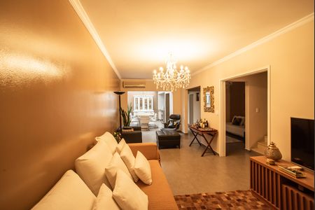 Casa para alugar com 140m², 2 quartos e 1 vaga Casa para alugar com 140m², 2 quartos e 1 vagaSala de TV