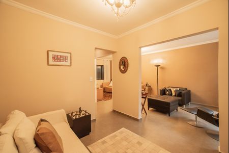 Casa para alugar com 140m², 2 quartos e 1 vaga Casa para alugar com 140m², 2 quartos e 1 vagaSala de estar