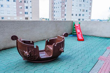 Apartamento para alugar com 55m², 2 quartos e 1 vaga Apartamento para alugar com 55m², 2 quartos e 1 vagaÁrea comum - Playground