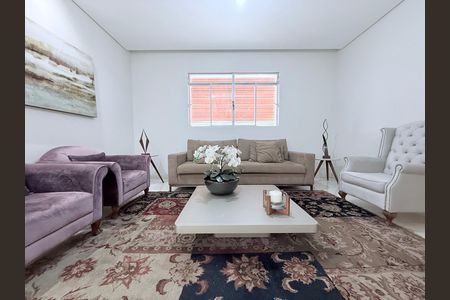 Casa à venda com 290m², 3 quartos e 2 vagas Casa à venda com 290m², 3 quartos e 2 vagasSala