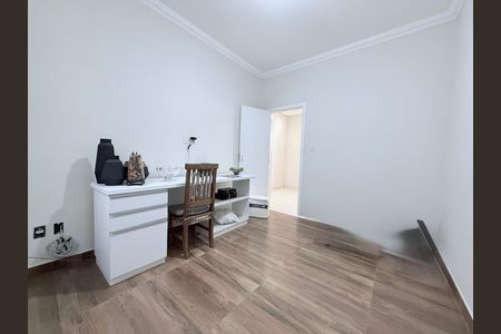 Casa à venda com 290m², 3 quartos e 2 vagas Casa à venda com 290m², 3 quartos e 2 vagasQuarto 3