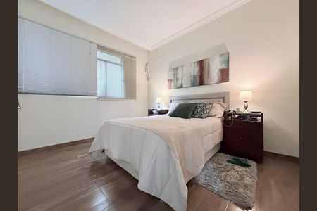 Casa à venda com 290m², 3 quartos e 2 vagas Casa à venda com 290m², 3 quartos e 2 vagasQuarto 1