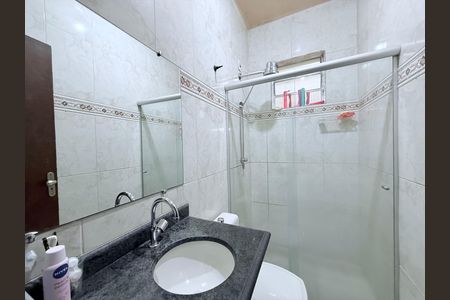 Casa à venda com 290m², 3 quartos e 2 vagas Casa à venda com 290m², 3 quartos e 2 vagasBanheiro
