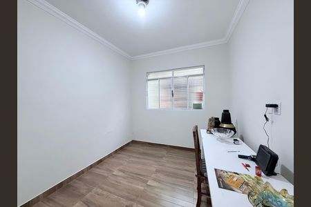 Casa à venda com 290m², 3 quartos e 2 vagas Casa à venda com 290m², 3 quartos e 2 vagasQuarto 3