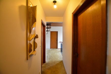 Casa para alugar com 440m², 5 quartos e 4 vagas Casa para alugar com 440m², 5 quartos e 4 vagasCORREDOR