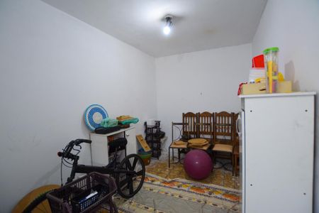 Casa para alugar com 440m², 5 quartos e 4 vagas Casa para alugar com 440m², 5 quartos e 4 vagasCOMODO - PISO SUPERIOR PARTE DOS FUNDOS