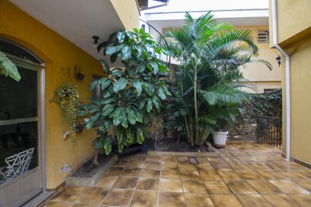 Casa para alugar com 440m², 5 quartos e 4 vagas Casa para alugar com 440m², 5 quartos e 4 vagasCHURRASQUEIRA - JARDIM
