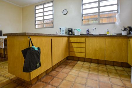 Casa para alugar com 440m², 5 quartos e 4 vagas Casa para alugar com 440m², 5 quartos e 4 vagasCOZINHA