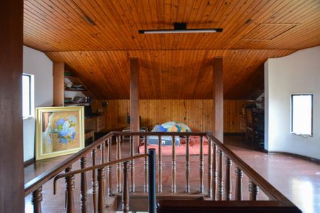 Casa para alugar com 440m², 5 quartos e 4 vagas Casa para alugar com 440m², 5 quartos e 4 vagasSÓTÃO