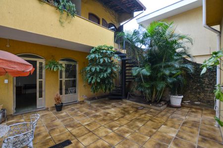 Casa para alugar com 440m², 5 quartos e 4 vagas Casa para alugar com 440m², 5 quartos e 4 vagasCHURRASQUEIRA - JARDIM