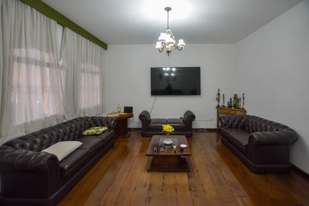 Casa para alugar com 440m², 5 quartos e 4 vagas Casa para alugar com 440m², 5 quartos e 4 vagasSALA 1
