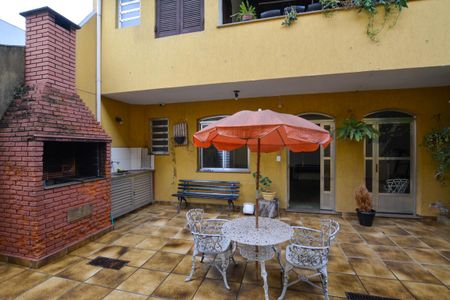 Casa para alugar com 440m², 5 quartos e 4 vagas Casa para alugar com 440m², 5 quartos e 4 vagasCHURRASQUEIRA