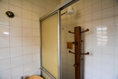 Casa para alugar com 440m², 5 quartos e 4 vagas Casa para alugar com 440m², 5 quartos e 4 vagasBANHEIRO - PISO SUPERIOR PARTE DOS FUNDOS