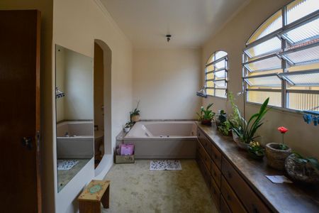 Casa para alugar com 440m², 5 quartos e 4 vagas Casa para alugar com 440m², 5 quartos e 4 vagasSUÍTE 1