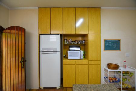 Casa para alugar com 440m², 5 quartos e 4 vagas Casa para alugar com 440m², 5 quartos e 4 vagasCOZINHA