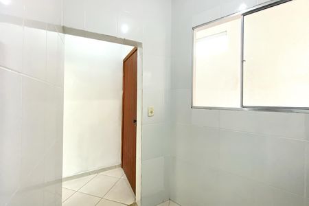 Cozinha de kitnet/studio para alugar com 1 quarto, 40m² em Caiçaras, Belo Horizonte