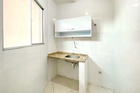 Cozinha de kitnet/studio para alugar com 1 quarto, 40m² em Caiçaras, Belo Horizonte