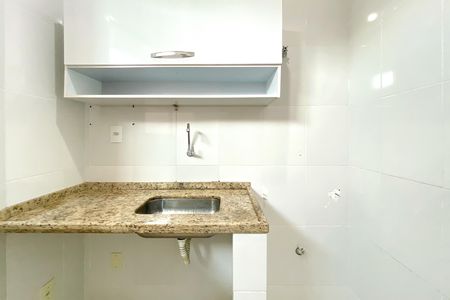 Cozinha de kitnet/studio para alugar com 1 quarto, 40m² em Caiçaras, Belo Horizonte