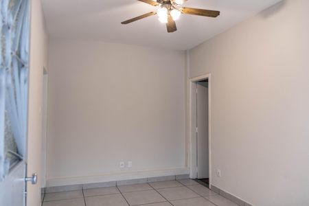 Sala de apartamento para alugar com 1 quarto, 45m² em Padre Eustáquio, Belo Horizonte
