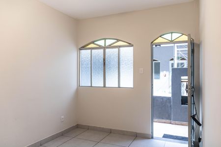 Sala de apartamento para alugar com 1 quarto, 45m² em Padre Eustáquio, Belo Horizonte
