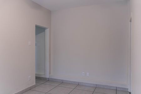 Sala de apartamento para alugar com 1 quarto, 45m² em Padre Eustáquio, Belo Horizonte
