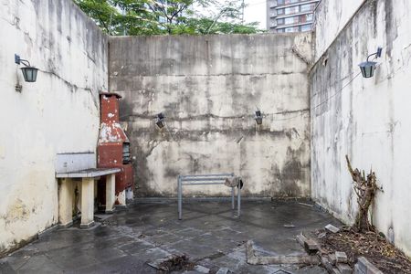 Casa à venda com 206m², 3 quartos e 2 vagas Casa à venda com 206m², 3 quartos e 2 vagasÁrea externa