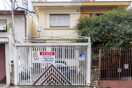 Casa à venda com 206m², 3 quartos e 2 vagas Casa à venda com 206m², 3 quartos e 2 vagasFachada