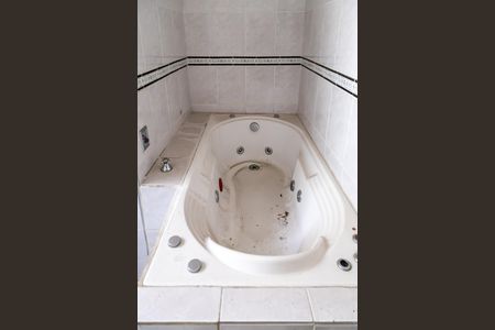 Casa à venda com 206m², 3 quartos e 2 vagas Casa à venda com 206m², 3 quartos e 2 vagasBanheiro