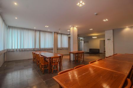 Apartamento à venda com 76m², 2 quartos e 1 vaga Apartamento à venda com 76m², 2 quartos e 1 vagaÁrea comum - Salão de festas