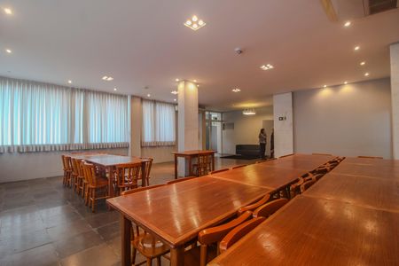 Apartamento à venda com 76m², 2 quartos e 1 vaga Apartamento à venda com 76m², 2 quartos e 1 vagaÁrea comum - Salão de festas