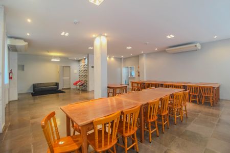 Apartamento à venda com 76m², 2 quartos e 1 vaga Apartamento à venda com 76m², 2 quartos e 1 vagaÁrea comum - Salão de festas