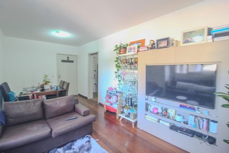 Apartamento à venda com 76m², 2 quartos e 1 vaga Apartamento à venda com 76m², 2 quartos e 1 vagaSala