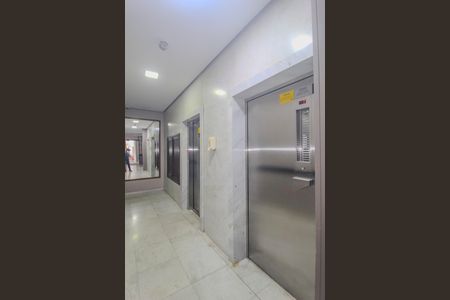 Apartamento à venda com 76m², 2 quartos e 1 vaga Apartamento à venda com 76m², 2 quartos e 1 vagaHall de entrada
