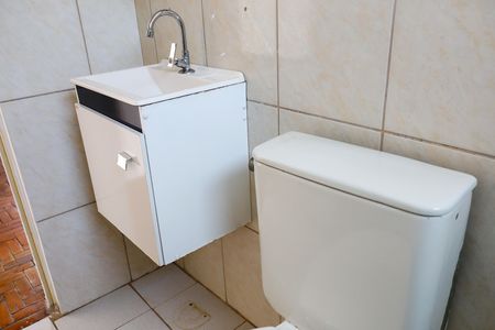 Apartamento para alugar com 55m², 2 quartos e 1 vaga Apartamento para alugar com 55m², 2 quartos e 1 vagaBanheiro