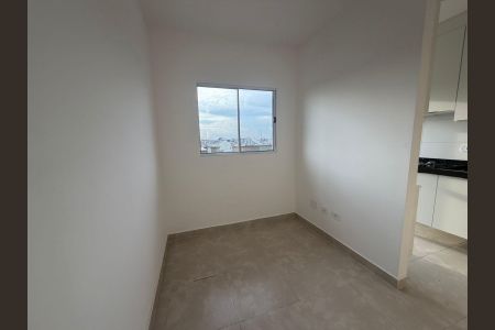 Sala de apartamento para alugar com 2 quartos, 85m² em Jardim Caguassu, São Paulo