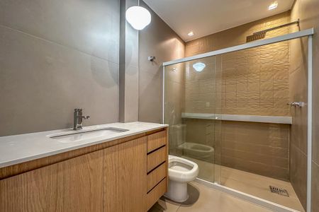 Apartamento à venda com 110m², 3 quartos e 1 vaga Apartamento à venda com 110m², 3 quartos e 1 vagaBanheiro Social