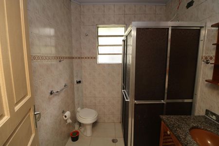 Banheiro de casa para alugar com 1 quarto, 43m² em Vila Cunha Bueno, São Paulo