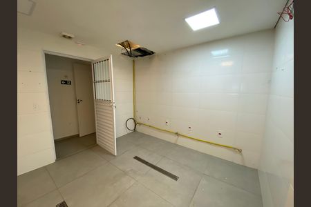 Apartamento para alugar com 280m², 3 quartos e sem vaga Apartamento para alugar com 280m², 3 quartos e sem vagaCozinha e Área de Serviço