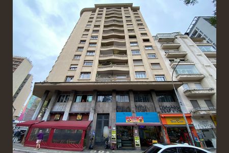 Apartamento para alugar com 280m², 3 quartos e sem vaga Apartamento para alugar com 280m², 3 quartos e sem vagaFachada