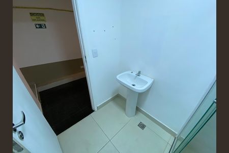 Apartamento para alugar com 280m², 3 quartos e sem vaga Apartamento para alugar com 280m², 3 quartos e sem vagaBanheiro