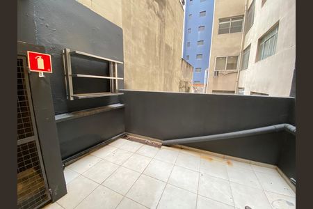 Apartamento para alugar com 280m², 3 quartos e sem vaga Apartamento para alugar com 280m², 3 quartos e sem vagaVaranda