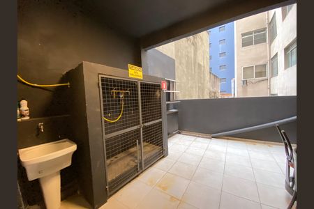 Apartamento para alugar com 280m², 3 quartos e sem vaga Apartamento para alugar com 280m², 3 quartos e sem vagaVaranda