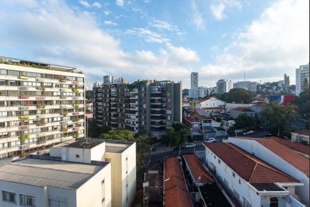 Apartamento à venda com 167m², 2 quartos e 3 vagas Apartamento à venda com 167m², 2 quartos e 3 vagasVista da Suíte