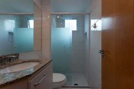 Apartamento à venda com 167m², 2 quartos e 3 vagas Apartamento à venda com 167m², 2 quartos e 3 vagasBanheiro Social