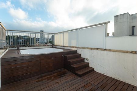Apartamento à venda com 167m², 2 quartos e 3 vagas Apartamento à venda com 167m², 2 quartos e 3 vagasJacuzzi