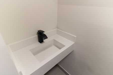 Casa à venda com 127m², 3 quartos e 2 vagas Casa à venda com 127m², 3 quartos e 2 vagasLavabo